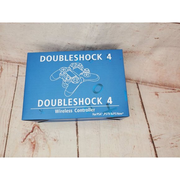 Black Wireless Controller With 4 Extra Grips And Charger Cord - Picture 3 of 8